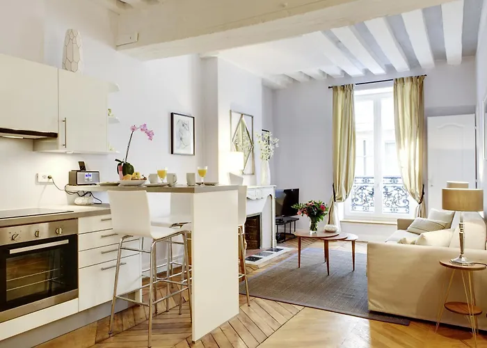 Paris Marais Central Residence